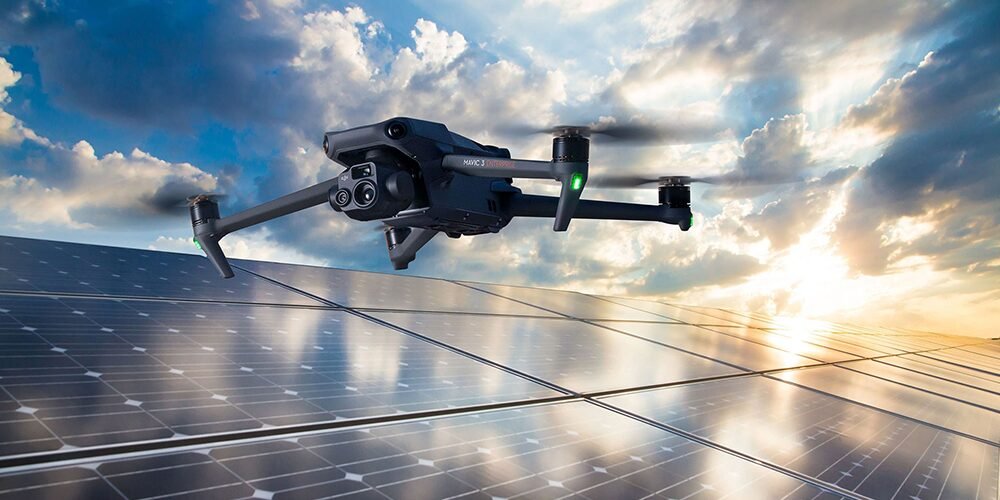 ตรวจแผงโซล่าเซลล์โดรนถ่ายภาพความร้อน